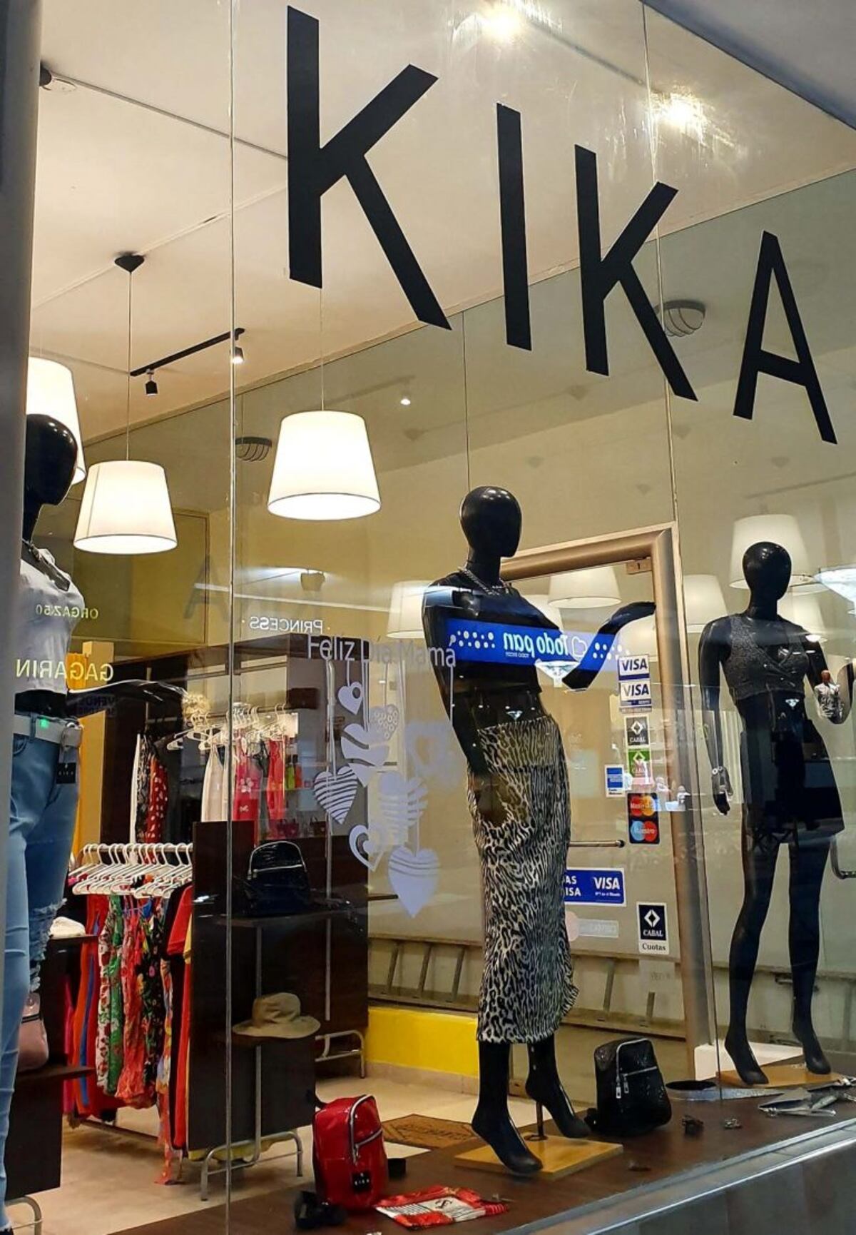 Influencer: una nueva tienda de moda femenina | Vía Carlos Paz